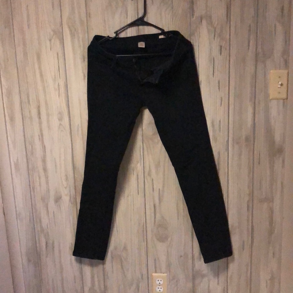Black skinny jeans